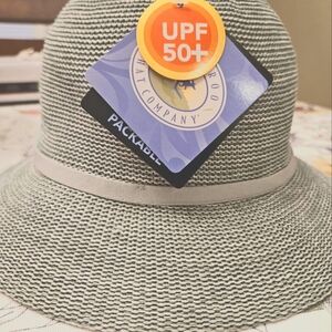 Walleroo Tori bucket hat